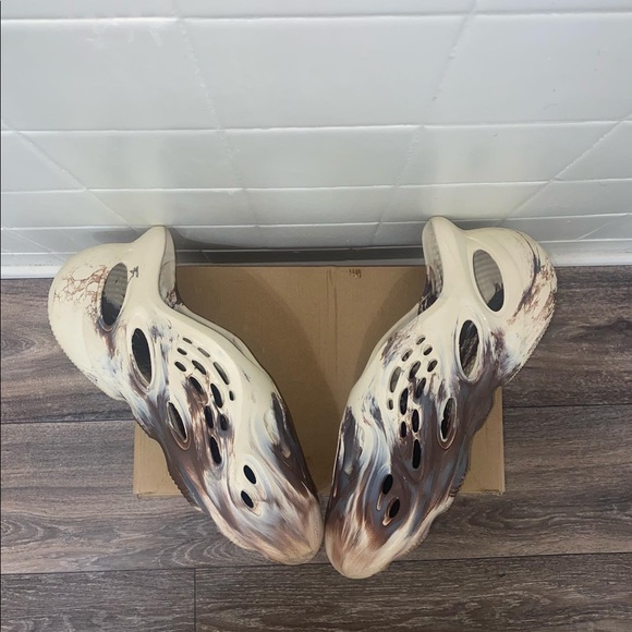 Yezzy Foam Runners “ MX Cream Clay “ - Picture 1 of 4